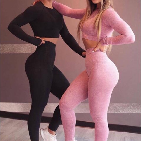 Blush seamless Work Out Yoga Set/ Activewear - Picture 7 of 15